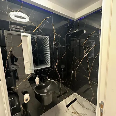 Lipscani Old Town Center Apartment *