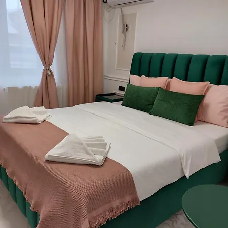 Lipscani Old Town Center * Bucarest