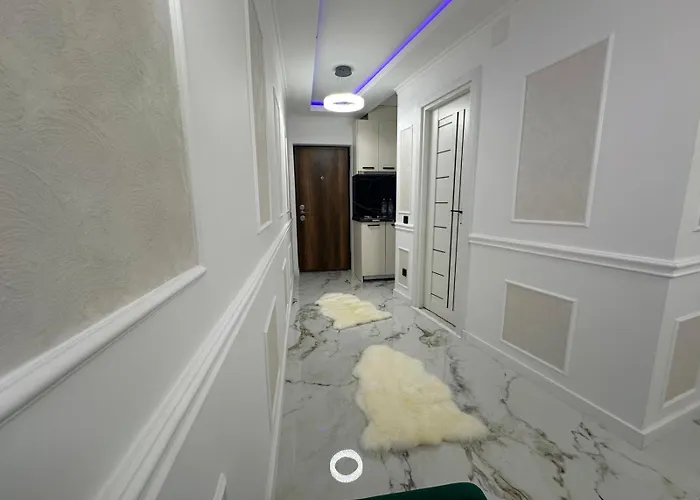 Lipscani Old Town Center * بوخارست