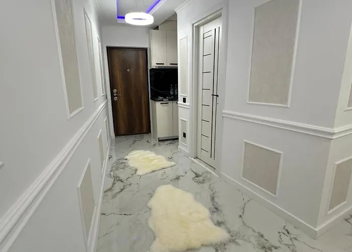 Lipscani Old Town Center * Bucarest